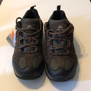 Ozark Trail Men’s Hikers Size 8